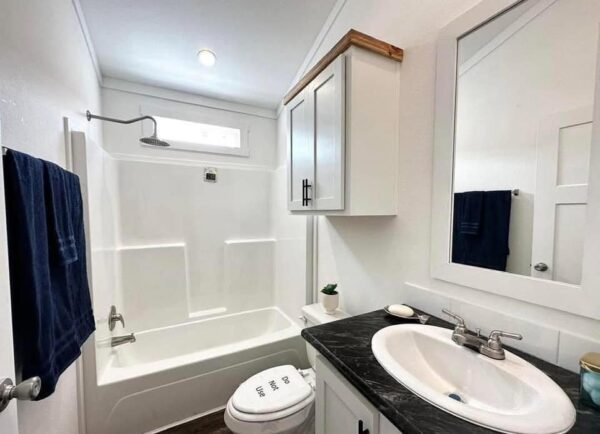 Diamond Series "Dasha" – 2 Bed / 2 Bath Modern Home - Image 2