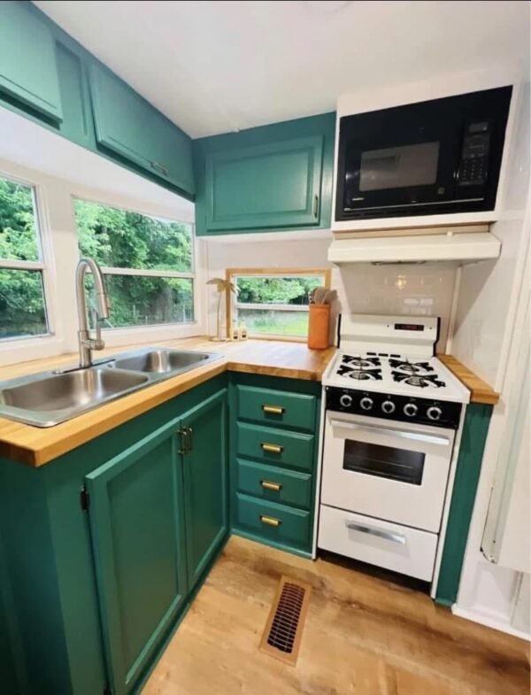 Fully Remodeled Tiny Home - Image 2